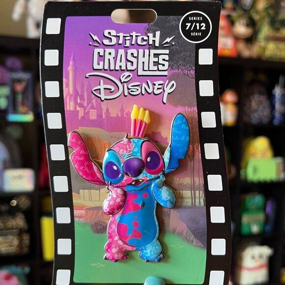 Stitch Crashes Disney Sleeping Beauty Jumbo Pin NWT Pink Blue Cake Aurora - Picture 1 of 1
